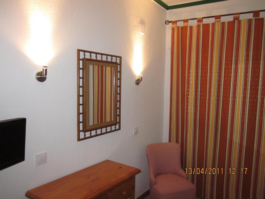 Hotel San Vicente - Centro Playa Conil De La Frontera Room photo